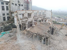 違章建筑拆除工程隊