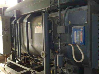 昆山拆除設備回收：鄭州大型空壓機拆卸，螺桿空壓機回收，制冷機組回收