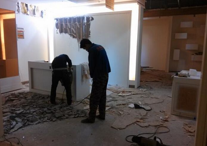 服裝店地磚拆除